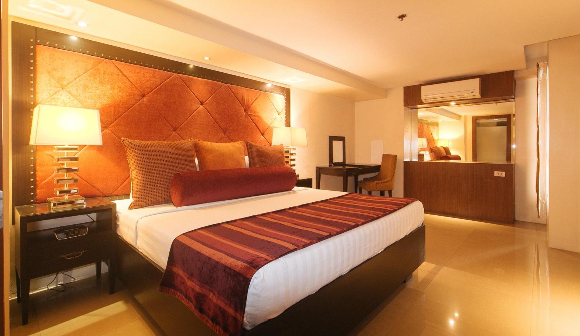 Torre Venezia Suites Quezon City Exterior foto