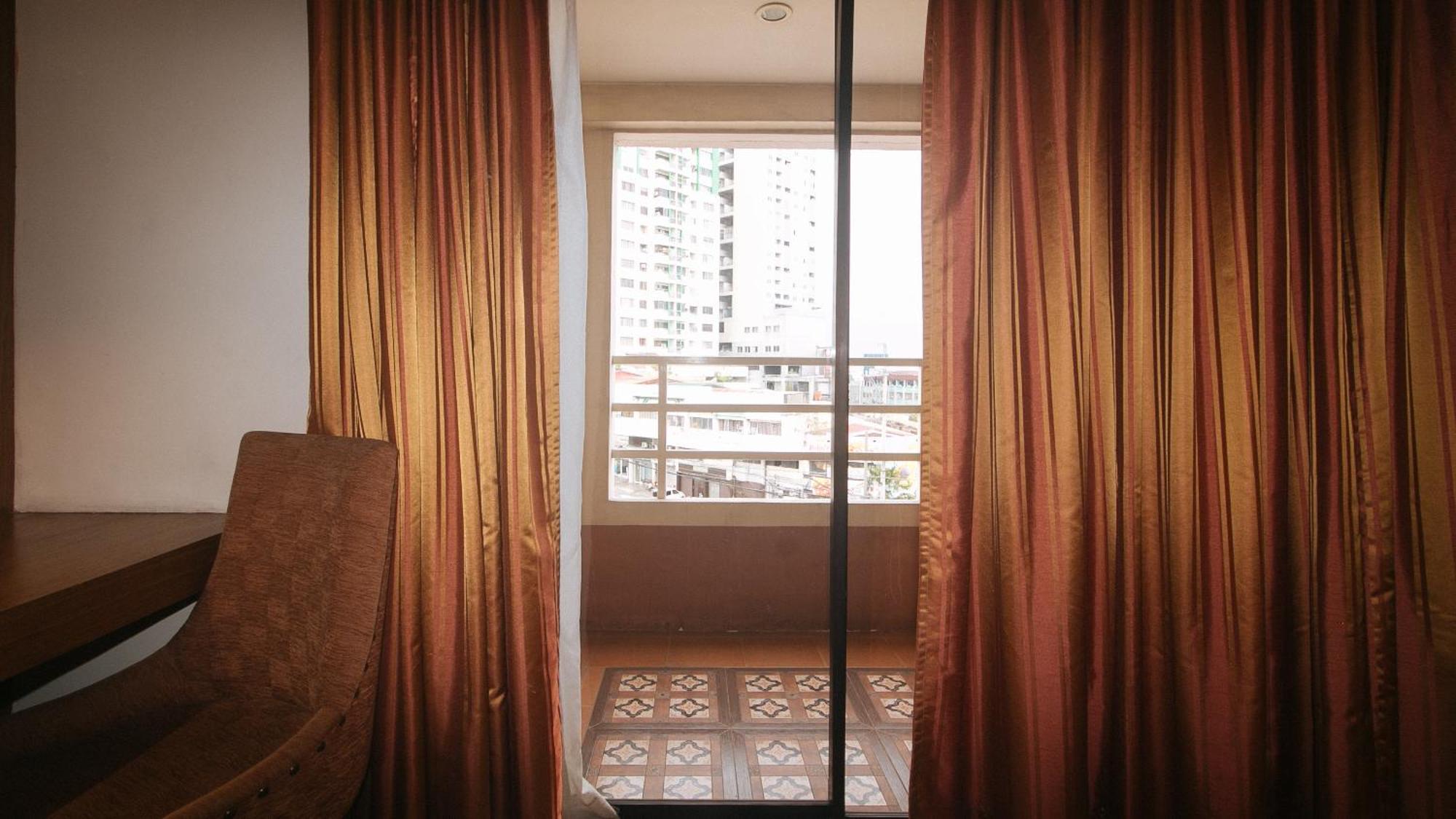 Torre Venezia Suites Quezon City Exterior foto