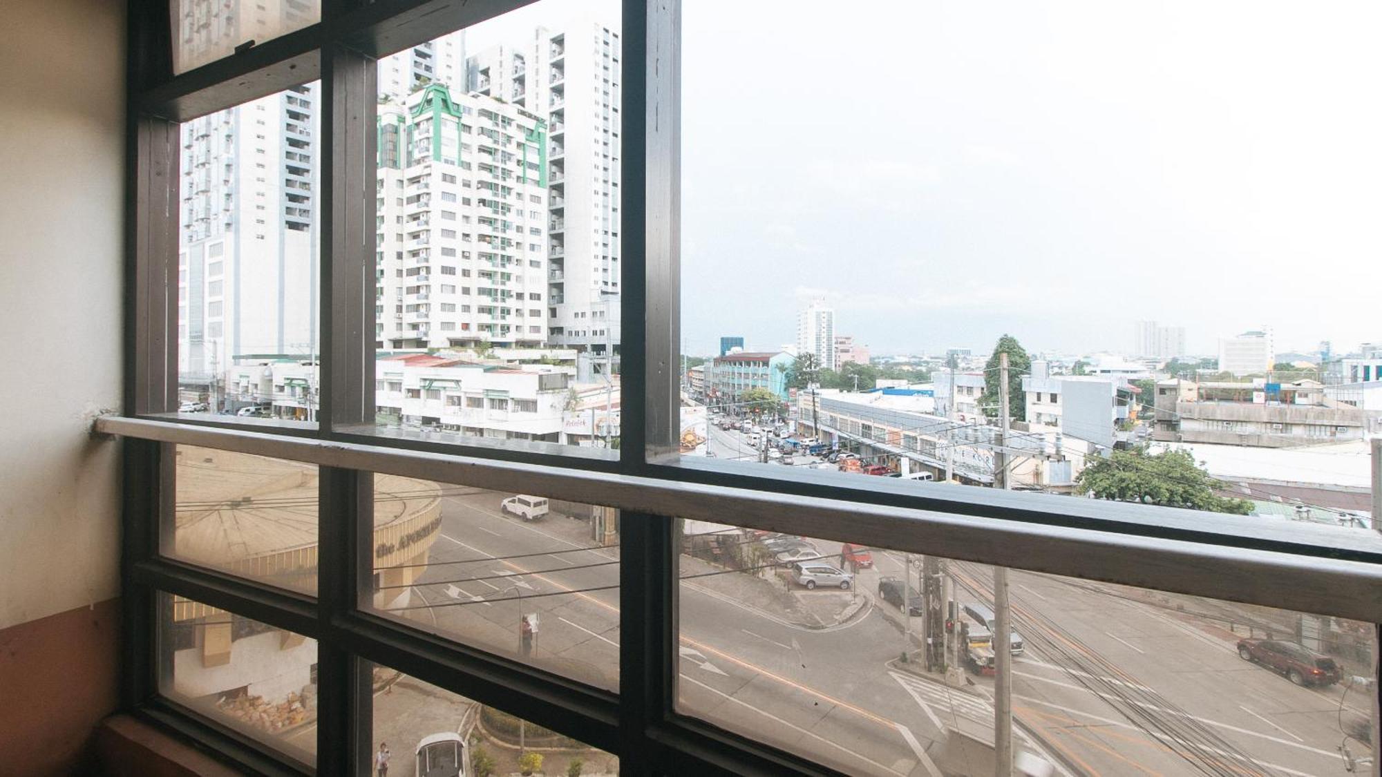 Torre Venezia Suites Quezon City Exterior foto