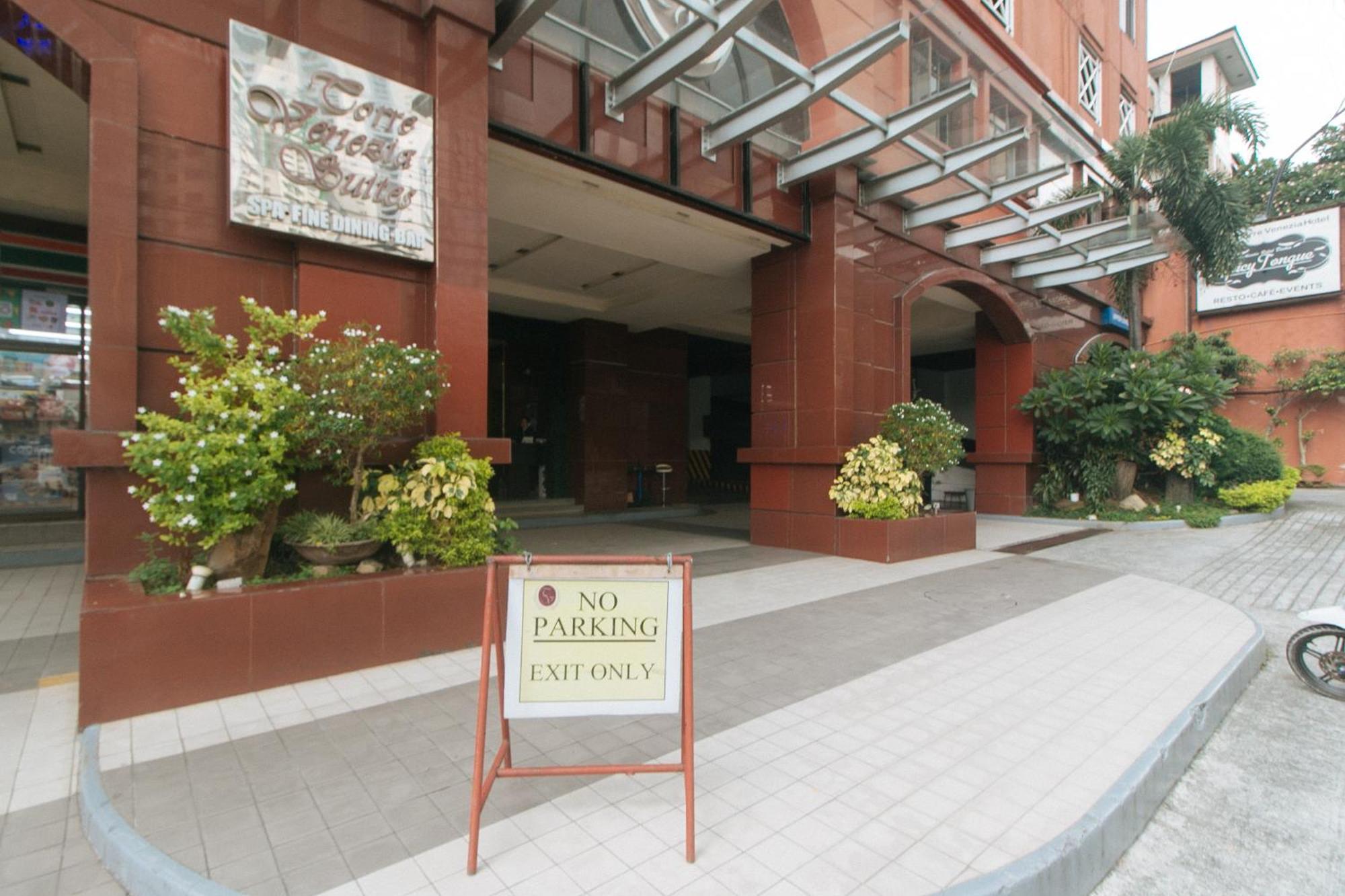 Torre Venezia Suites Quezon City Exterior foto