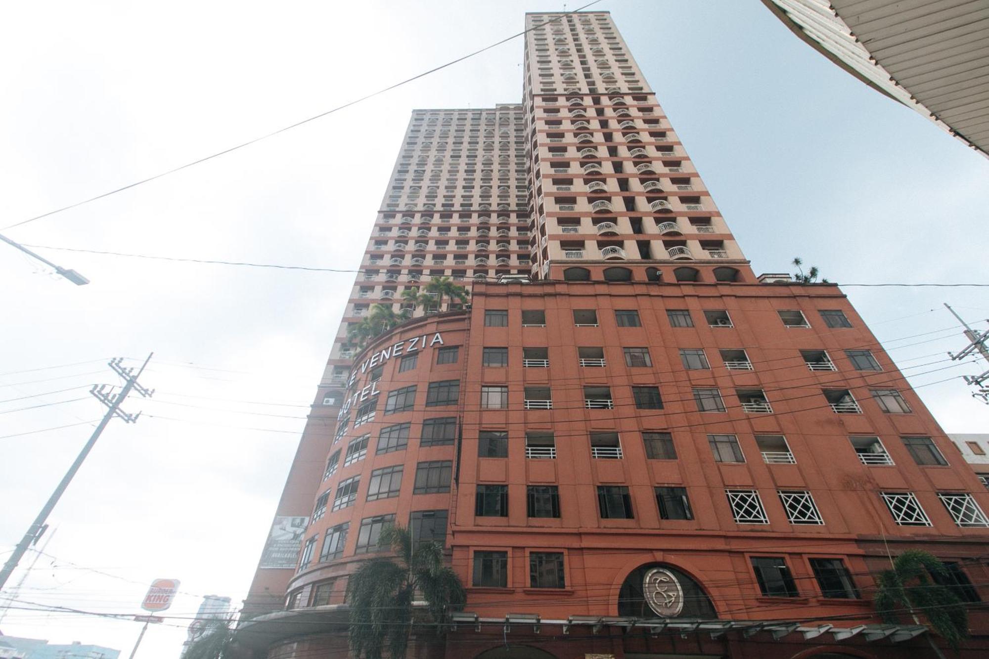 Torre Venezia Suites Quezon City Exterior foto